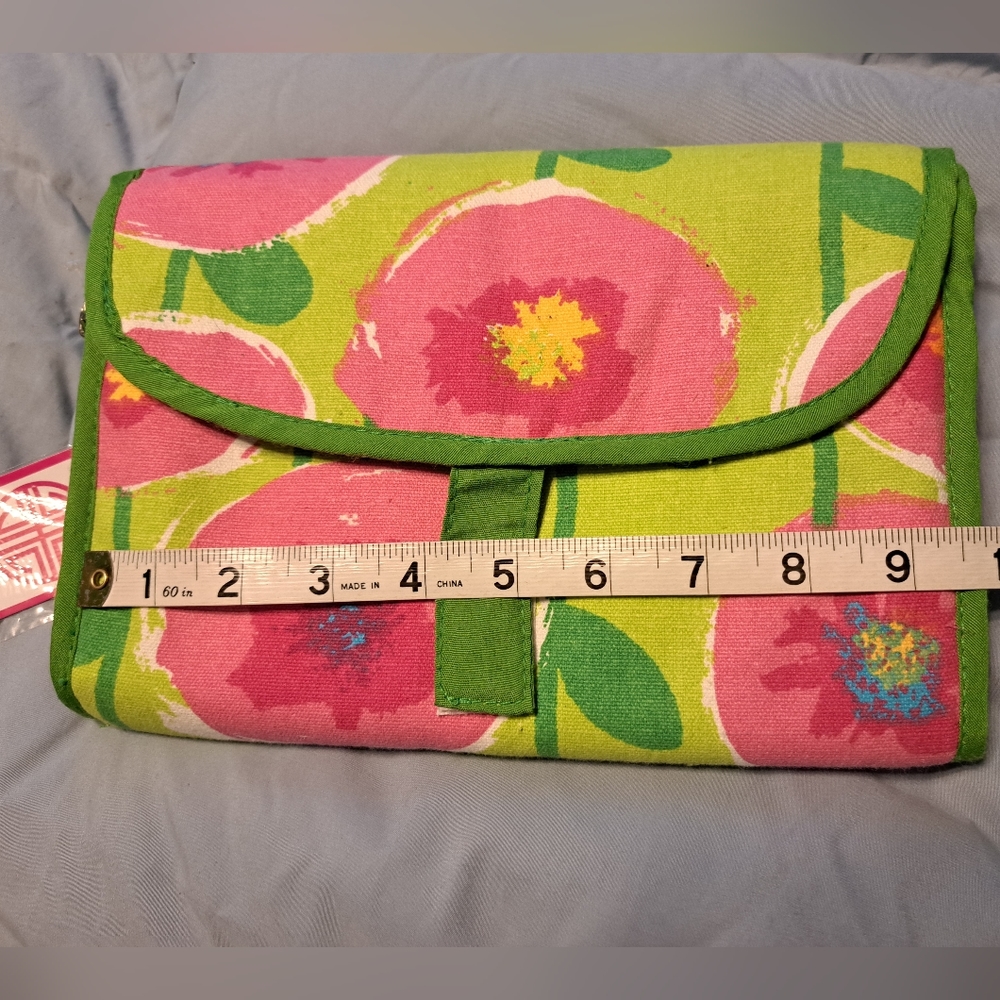 Buckhead Betties Accessory Bag - Picture 12 of 14